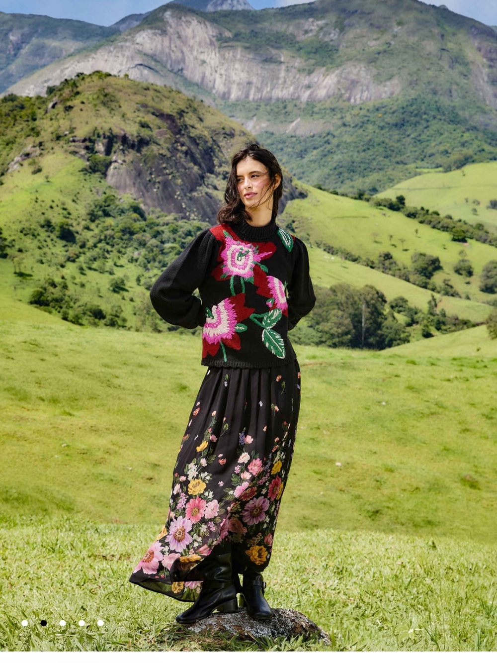 NWT Farm Rio BLACK BOLD COLORFUL FLOWER EMBROIDERED PO SWEATER Size S - Picture 3 of 8